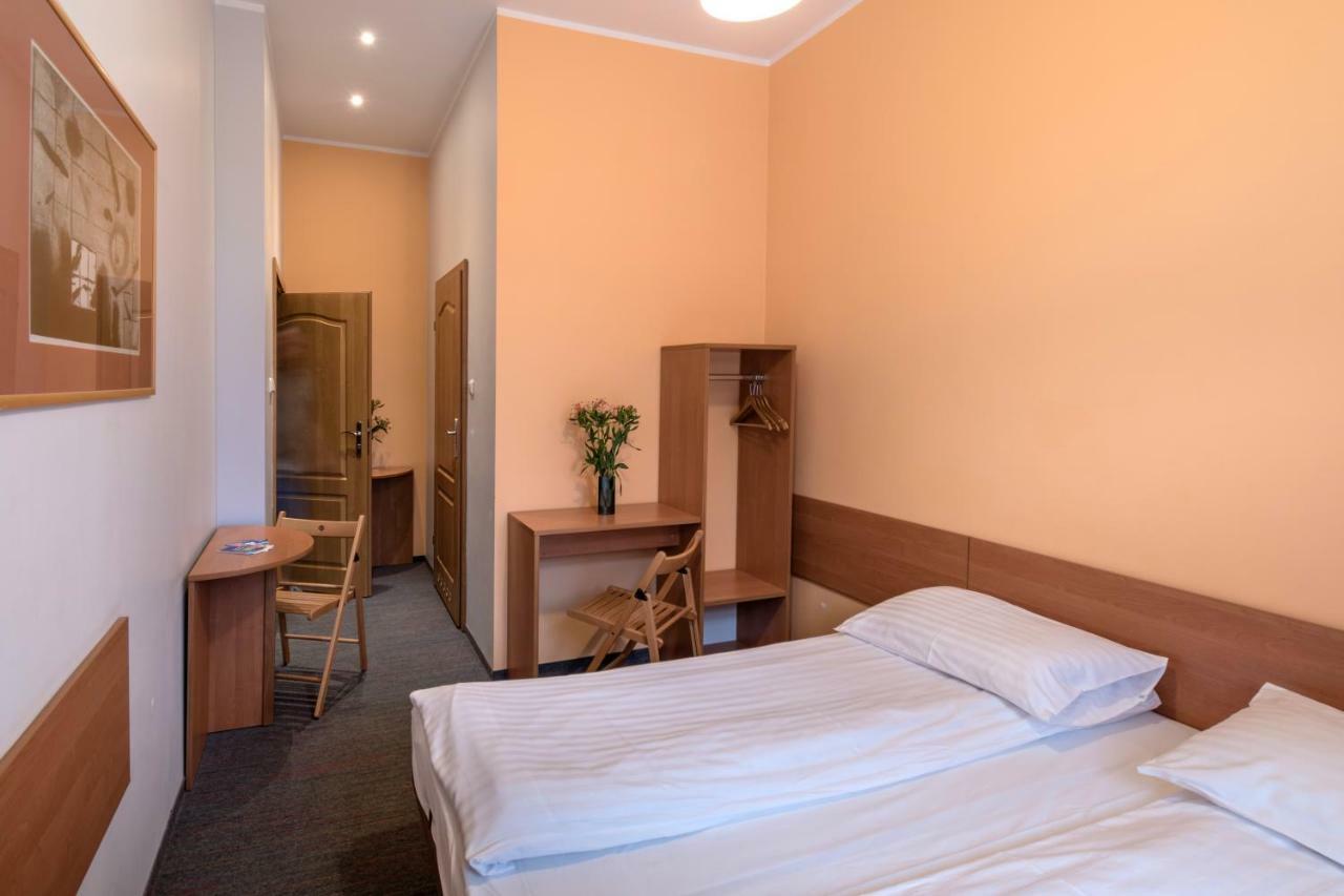 Hill Inn Πόζναν Εξωτερικό φωτογραφία