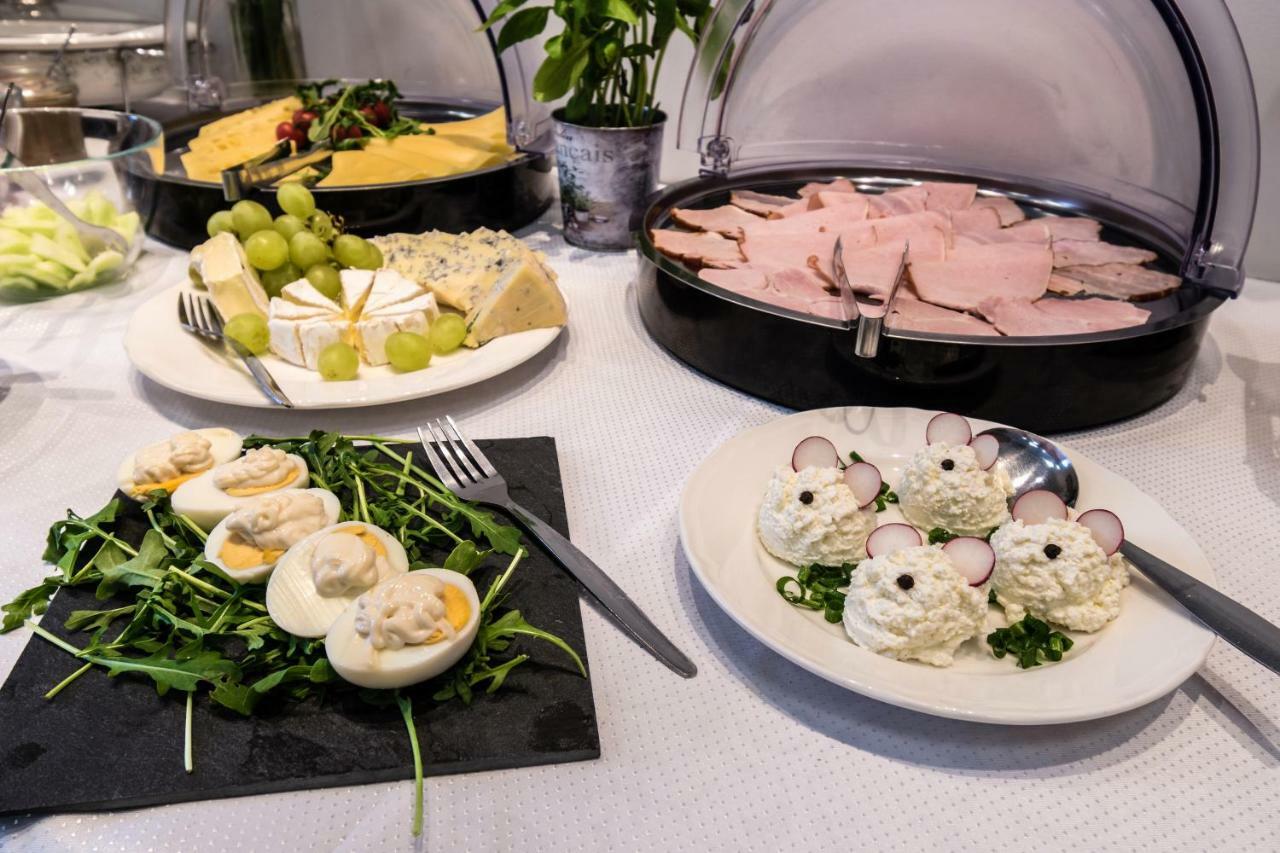 Hill Inn Πόζναν Εξωτερικό φωτογραφία